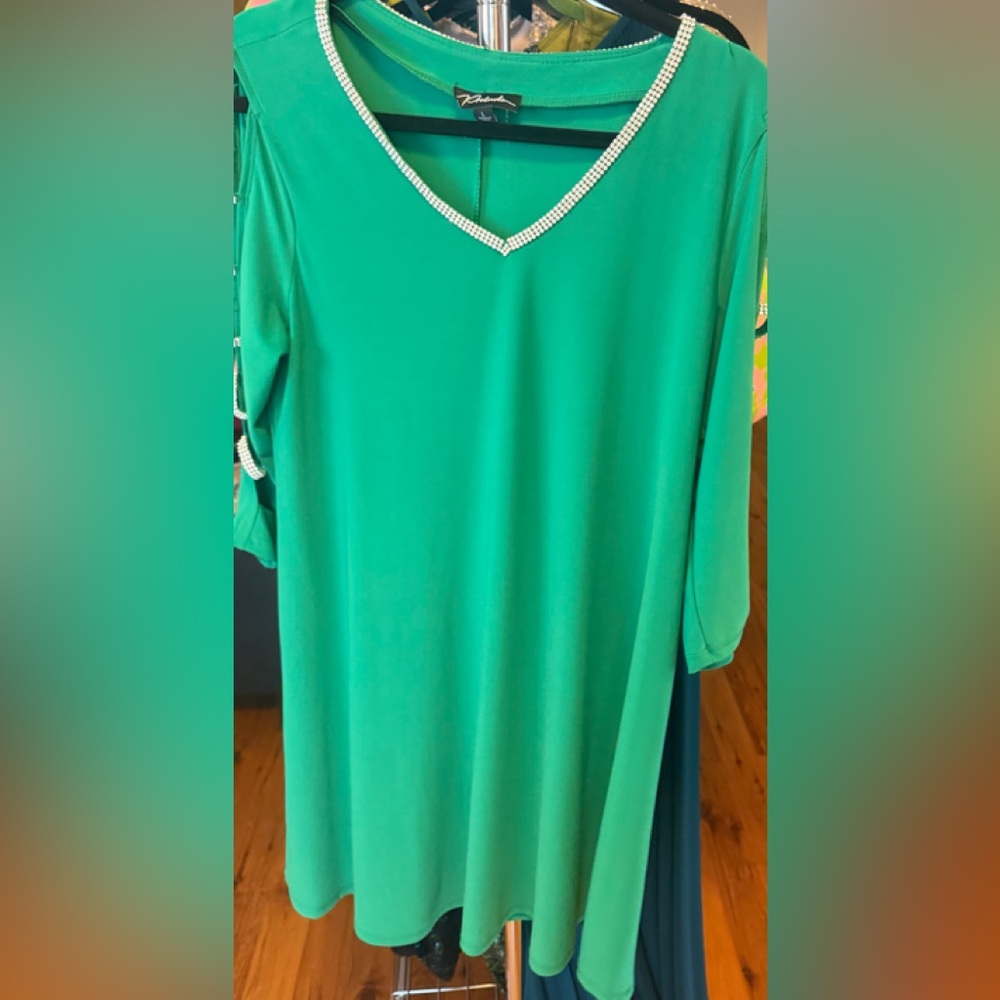 Elegant Green Women's Top